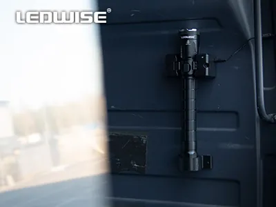 Ledwise Handhållen Arbetslampa Laddningsbar 930lm 430m - Myndighetsbruk - Bild 7