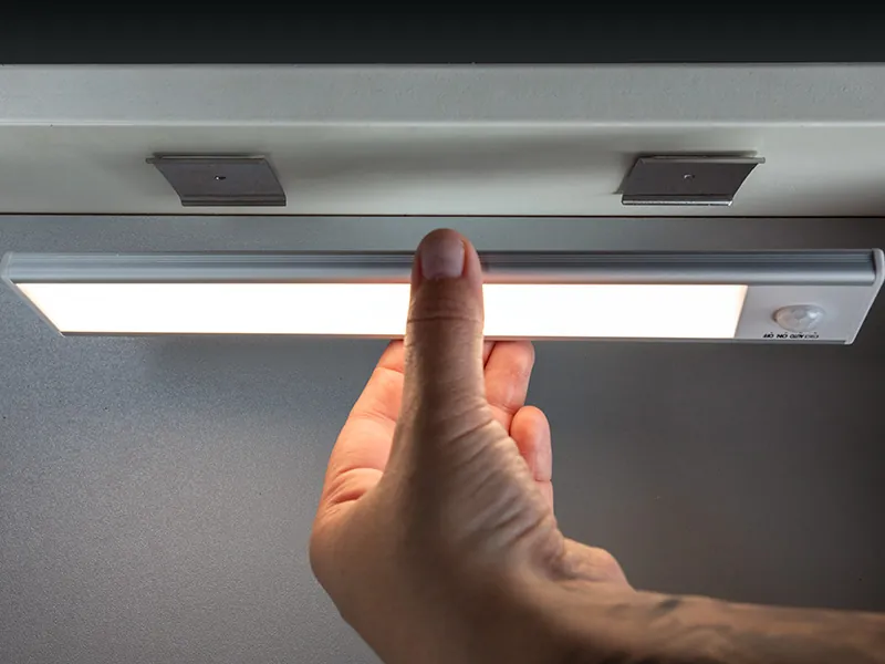 AUTOLINE Laddningsbar LED-innerbelysning med Rörelsesensor 71 LED USB-C 1500mAh - Bild 4