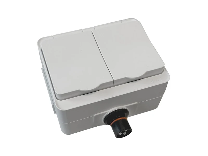 DEFA PlugIn Wall Outlet 230V IP44 - Ledextraljus.eu