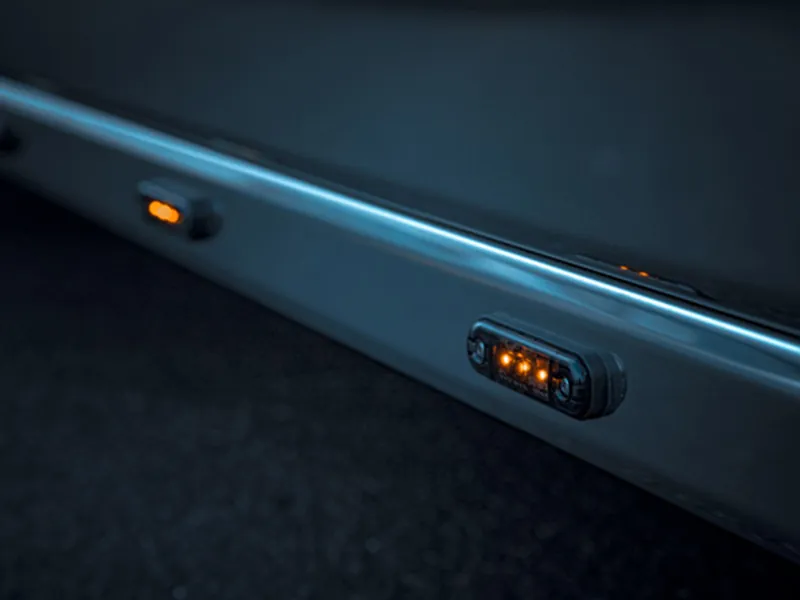 STRANDS Dark Knight Slim Sidmarkeringsljus 3 LED 12-24V - Bild 4