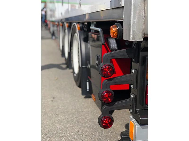 Strands Viking Positionsljus Röd LED 12-24V 6 LED Klar Lins - Bild 2